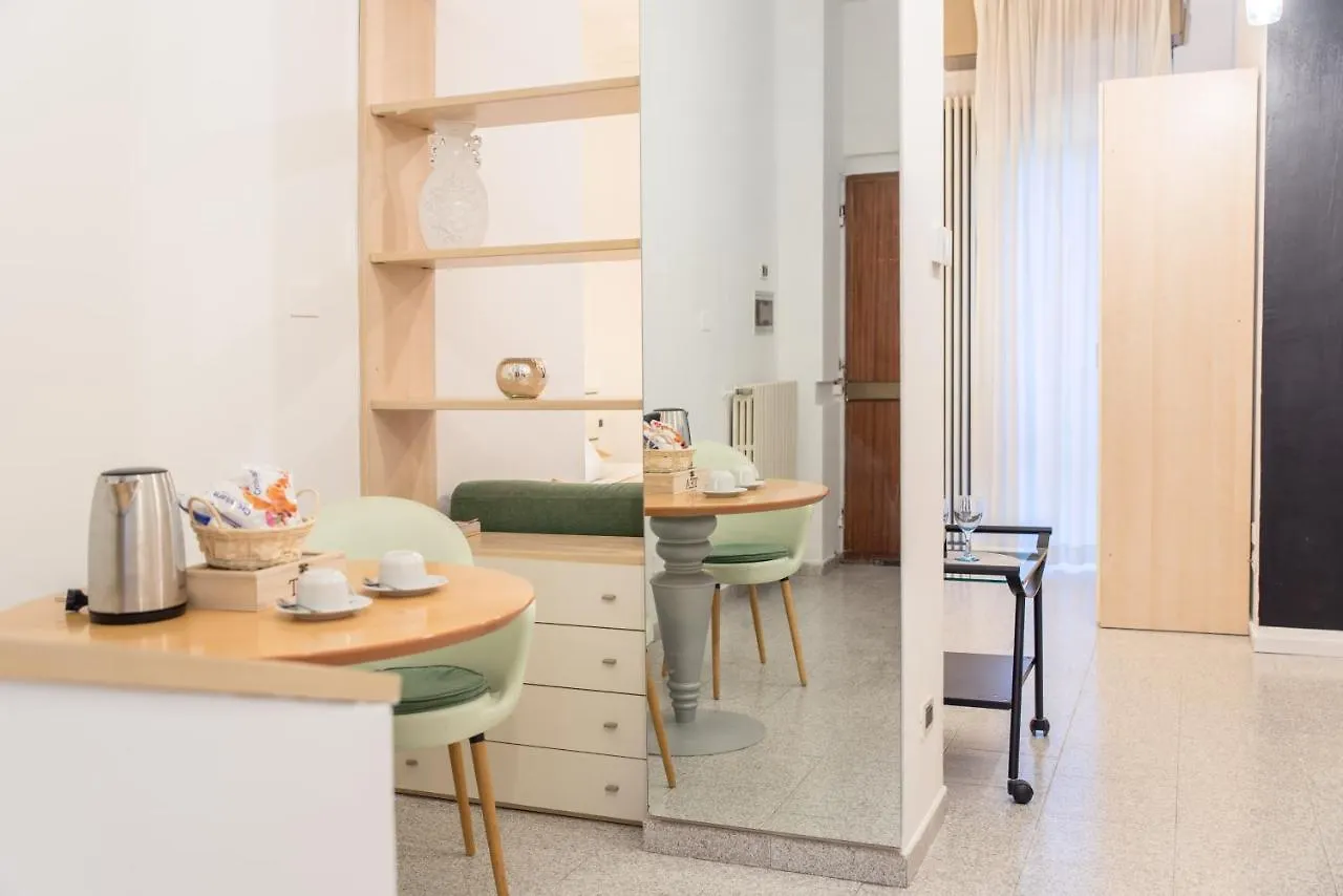 Appartamento 8- Tourist House Bologna - Light House - Self Check-In