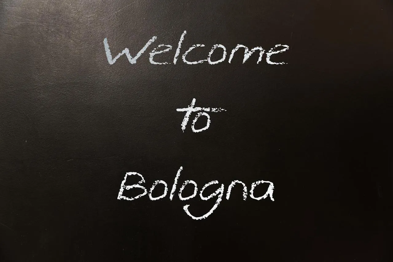 Appartamento 8- Tourist House Bologna - Light House - Self Check-In